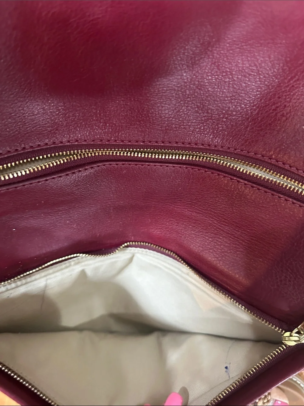 🎆Tory Burch Burgundy Leather Logo Zip Clutch